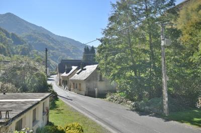 Maison - 220 m² - 10 pièces