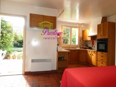 Maison - 166 m² - 7 pièces