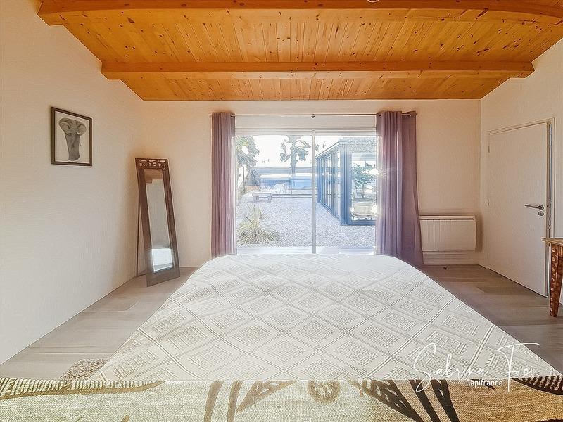 Maison - 235 m² - 7 pièces