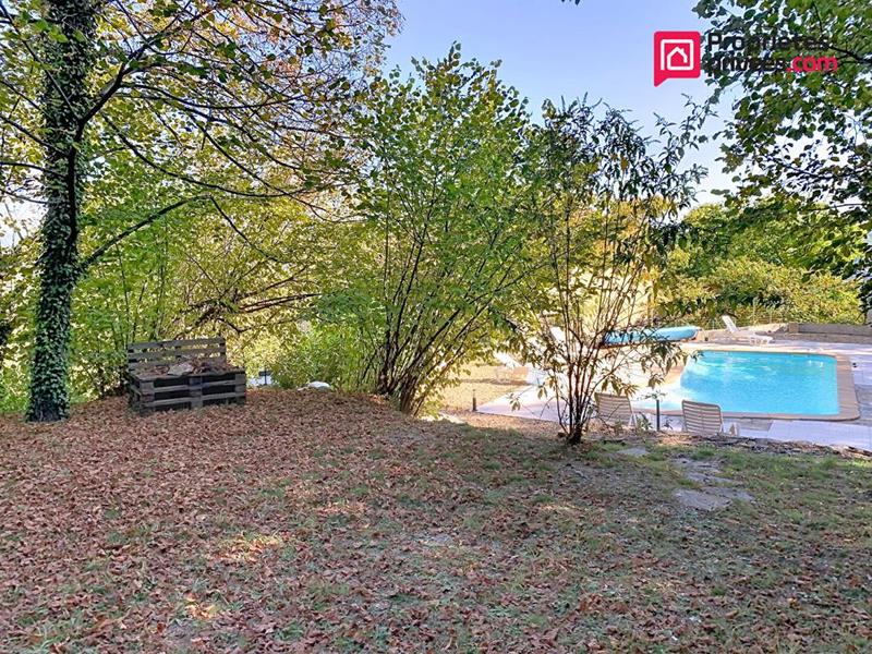 Maison - 410 m² - 15 pièces