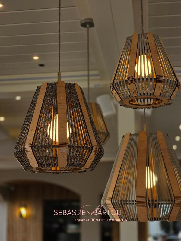 Local commercial - 219 m²