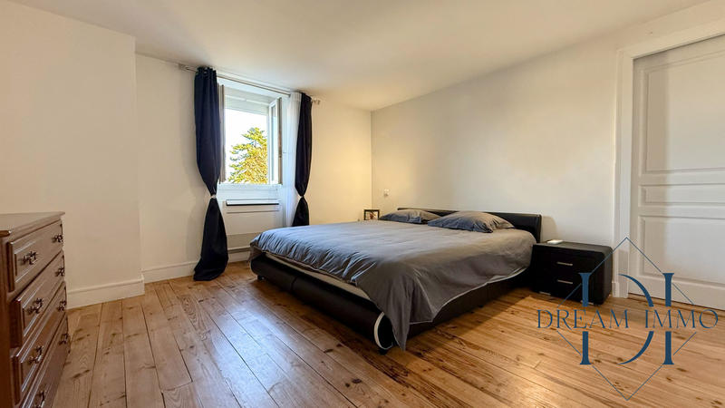 Maison - 180 m² - 6 pièces