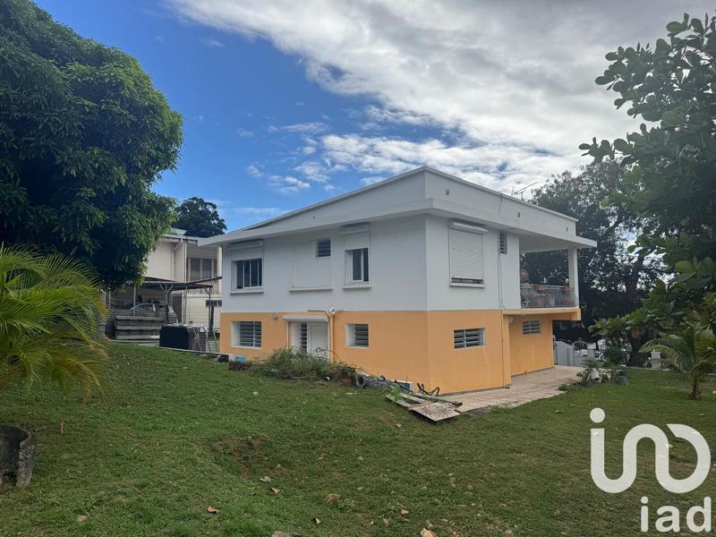 Maison - 185 m² - 8 pièces