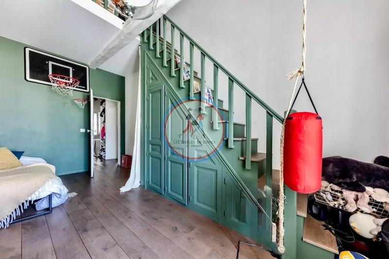 Appartement - 159 m² - 5 pièces