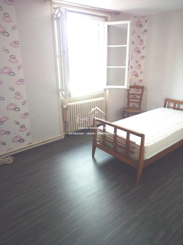 Maison - 272 m² - 6 pièces