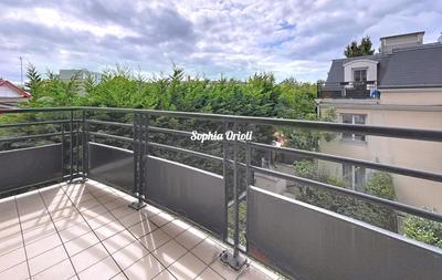 Appartement - 95 m² - 4 pièces