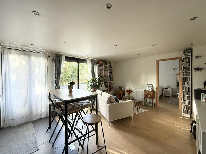 Appartement ancien - 65 m² - 4 pièces