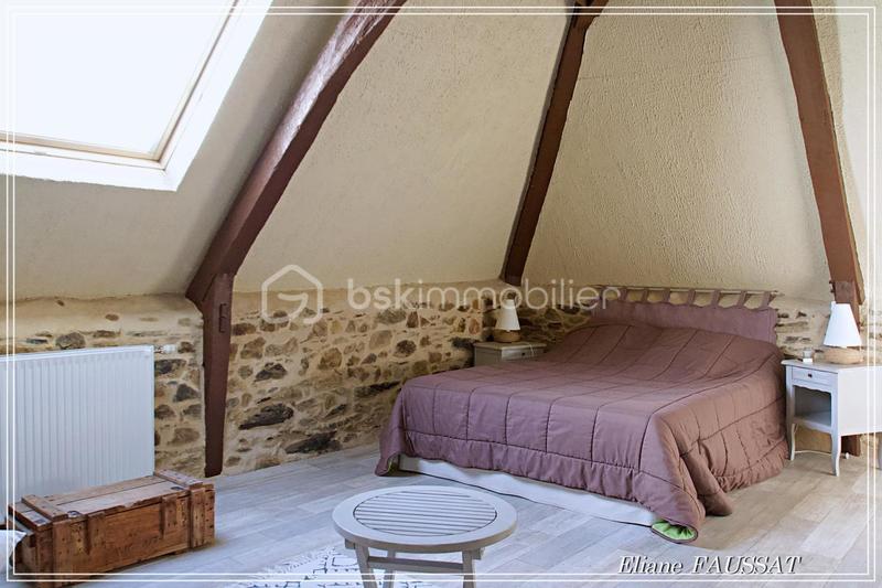 Maison - 290 m² - 9 pièces