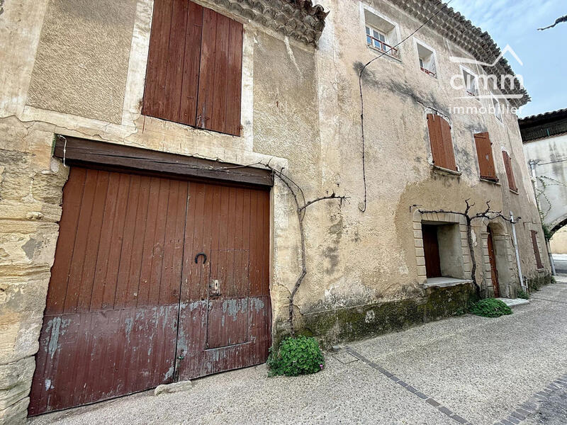 Maison traditionnelle - 180 m² - 6 pièces