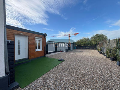 Maison - 93 m² - 4 pièces