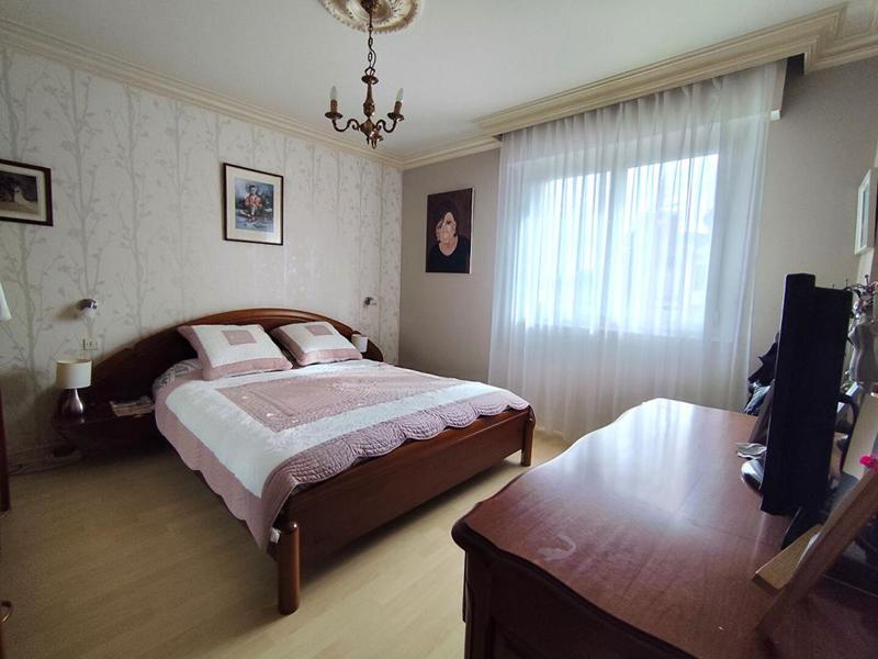 Maison - 175 m² - 9 pièces