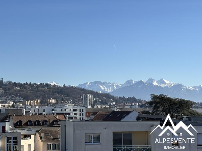 Appartement - 102 m² - 4 pièces