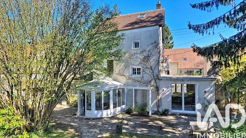 Maison - 140 m² - 6 pièces