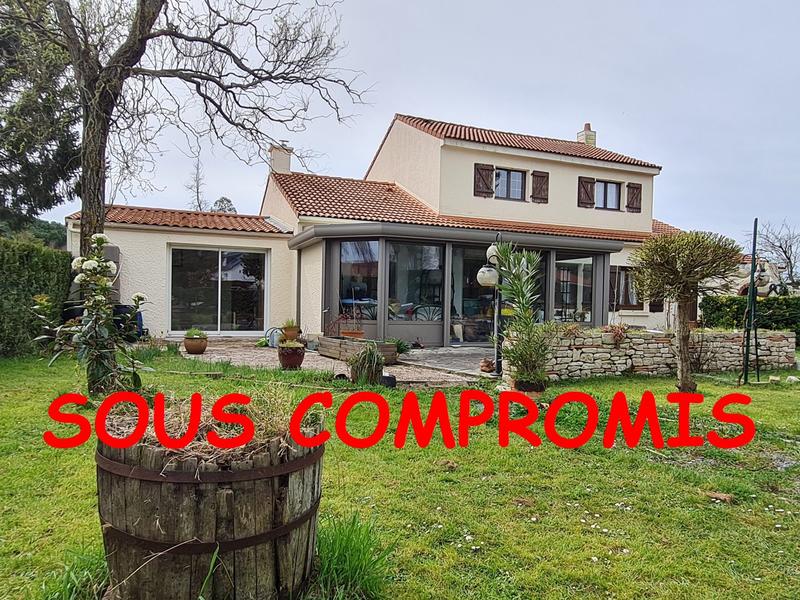 Maison - 159 m² - 8 pièces