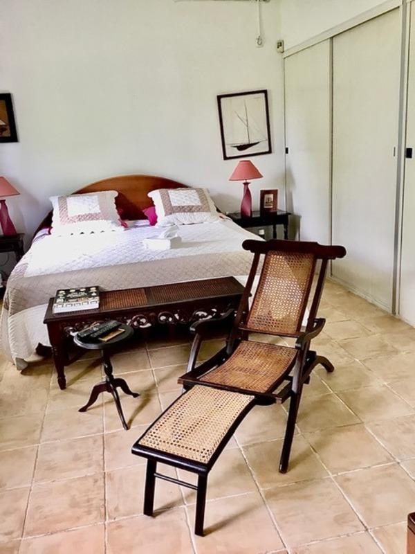 Villa - 238 m² - 9 pièces