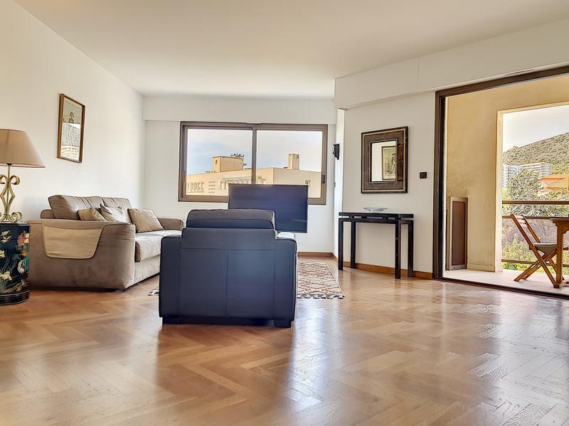 Appartement - 100 m² - 3 pièces