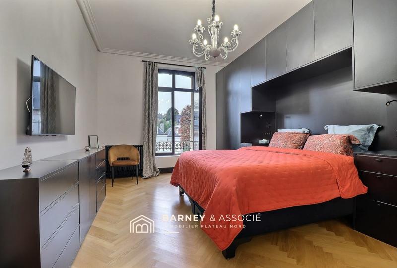 Maison - 226 m² - 8 pièces