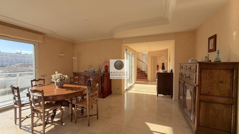 Appartement - 203 m² - 7 pièces