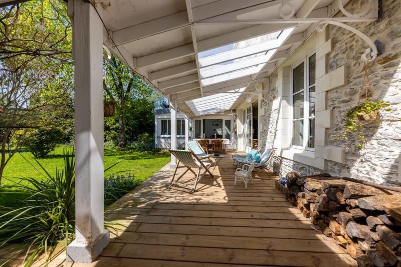 Maison ancienne - 220 m² - 8 pièces