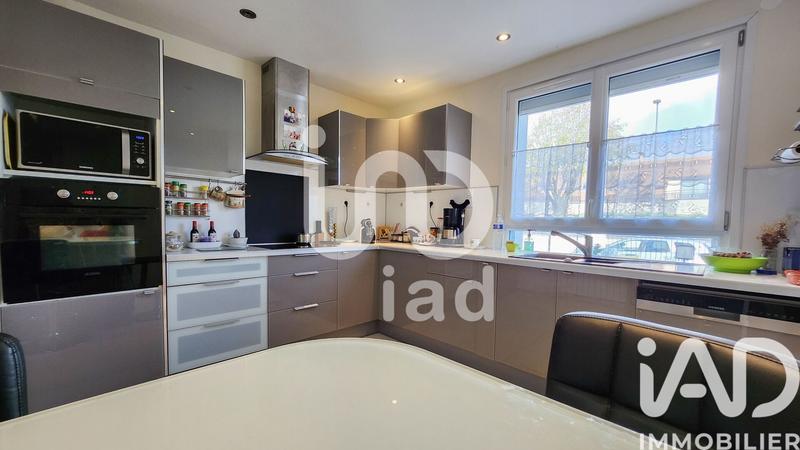 Maison - 99 m² - 4 pièces