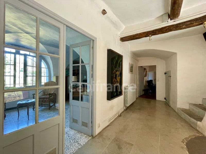 Mas - 500 m² - 11 pièces