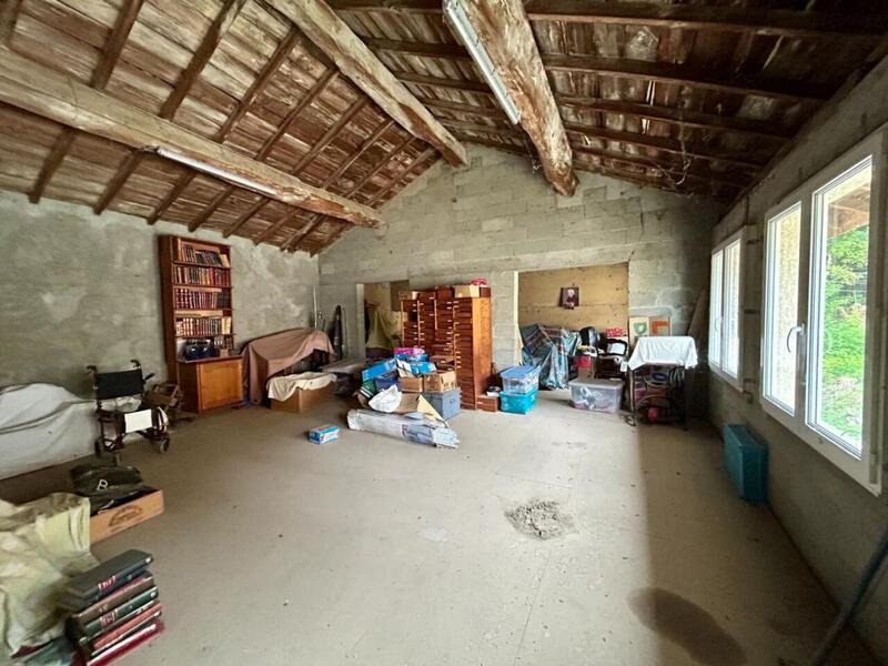 Propriété - 392 m² - 10 pièces