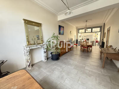 Maison bourgeoise - 241 m² - 10 pièces