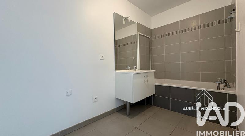 Appartement - 56 m² - 3 pièces