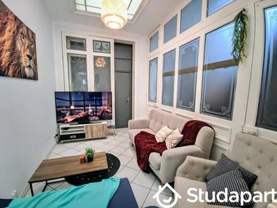 Chambre - 10 m² - 1 pièce