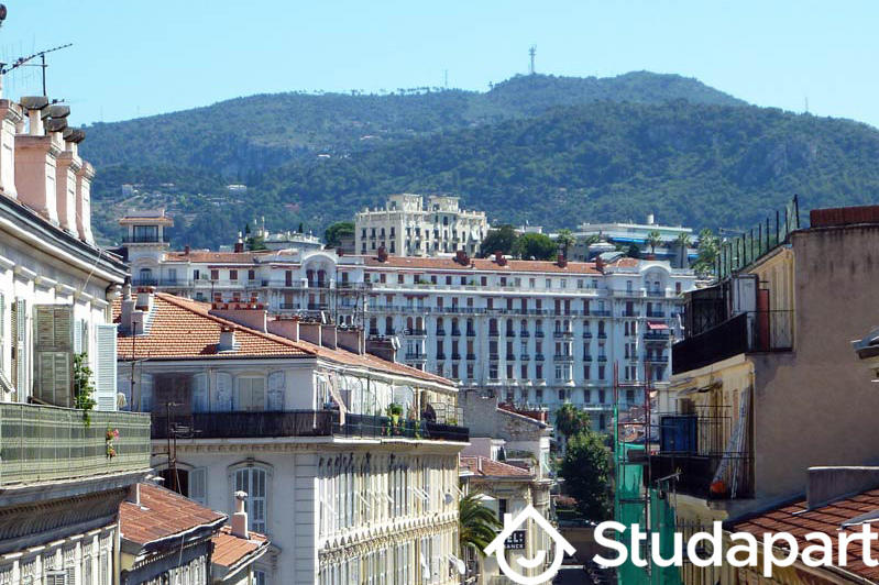 Appartement - 100 m² - 4 pièces