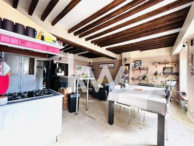 Appartement - 99 m² - 5 pièces