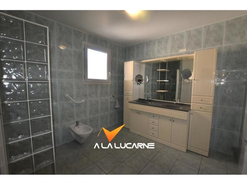 Maison - 122 m² - 4 pièces