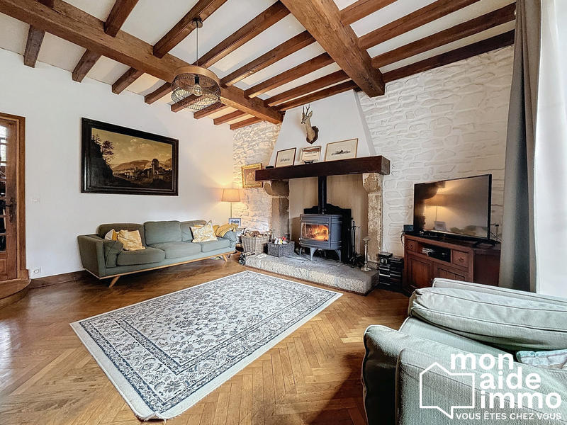 Maison - 340 m² - 15 pièces