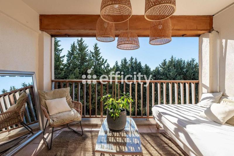 Appartement - 100 m² - 4 pièces