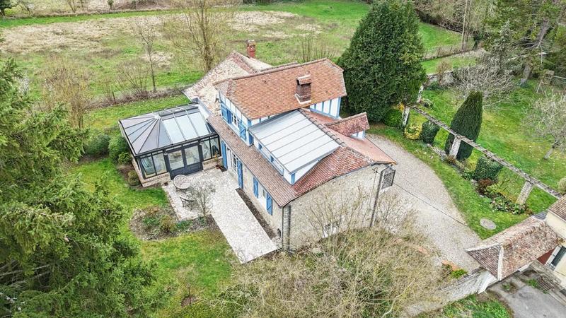 Demeure - 139 m² - 7 pièces