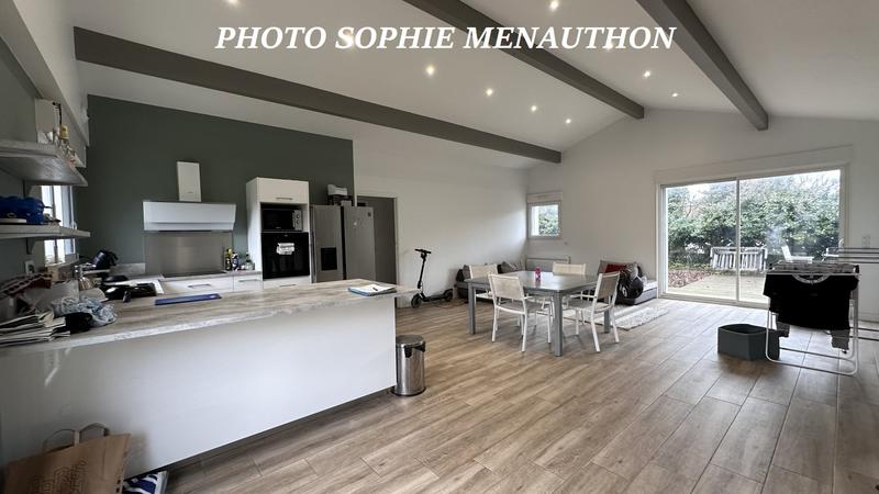 Maison contemporaine - 140 m² - 8 pièces