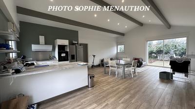Maison contemporaine - 140 m² - 8 pièces