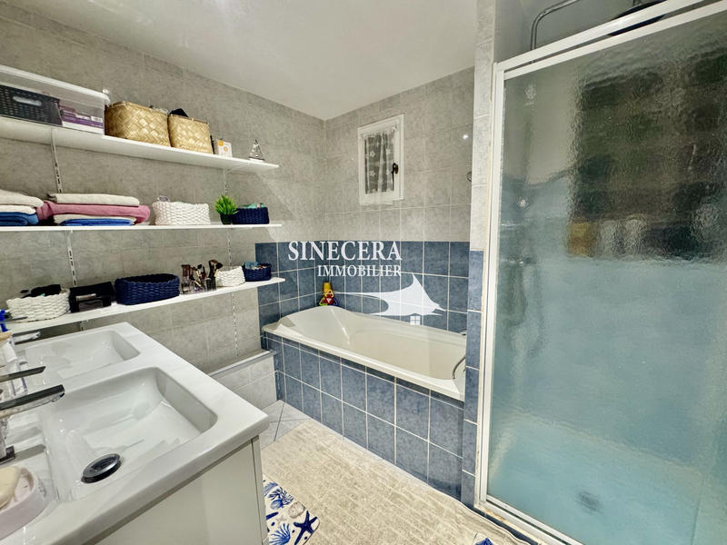 Maison traditionnelle - 160 m² - 9 pièces