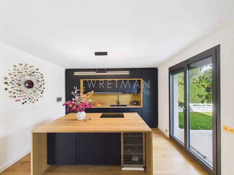 Villa - 165 m² - 6 pièces