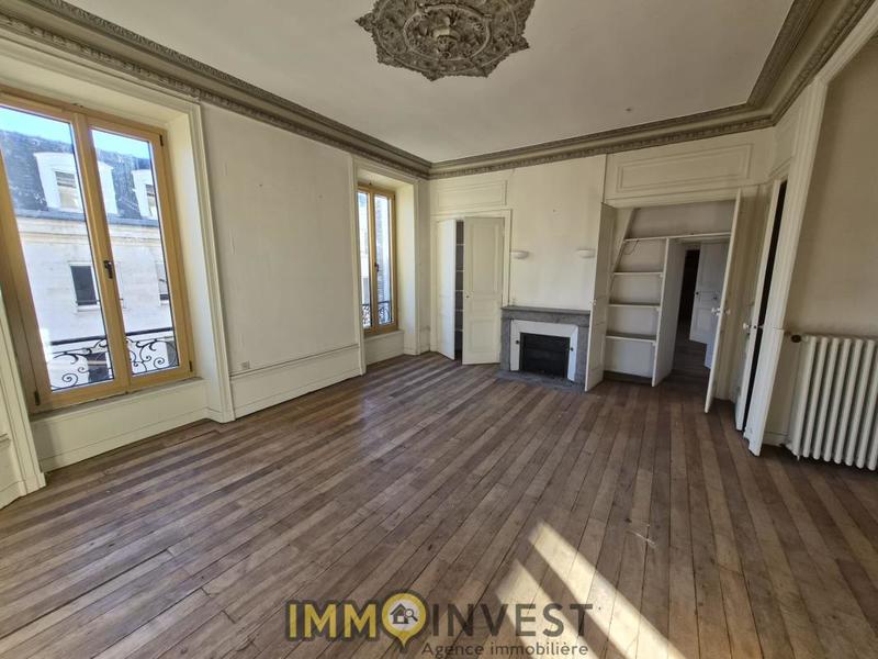 Appartement - 125 m² - 5 pièces