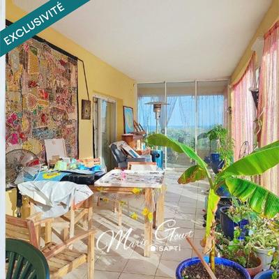 Maison - 237 m² - 8 pièces