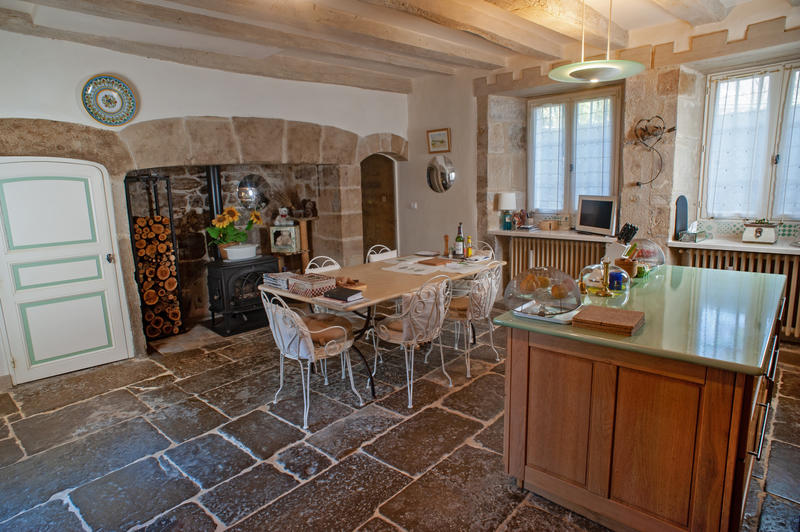 Maison - 304 m² - 9 pièces