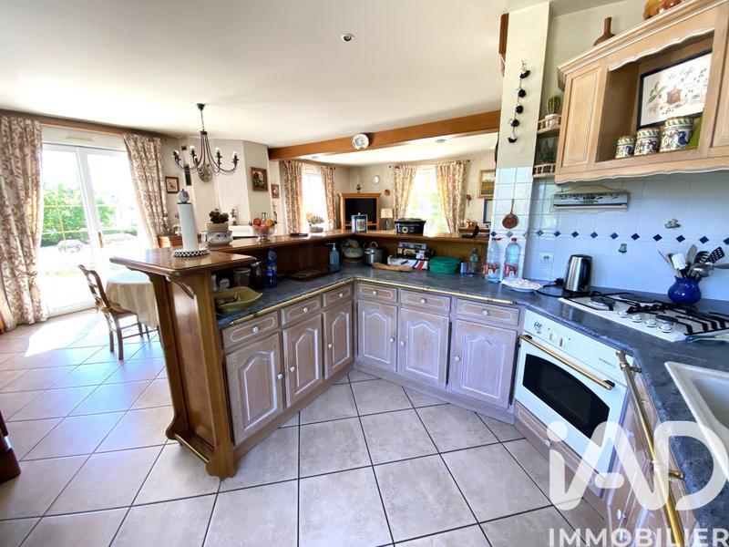 Maison - 185 m² - 8 pièces