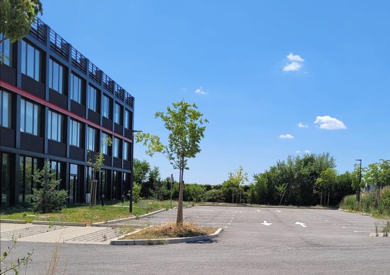 Immeuble - 3 600 m²