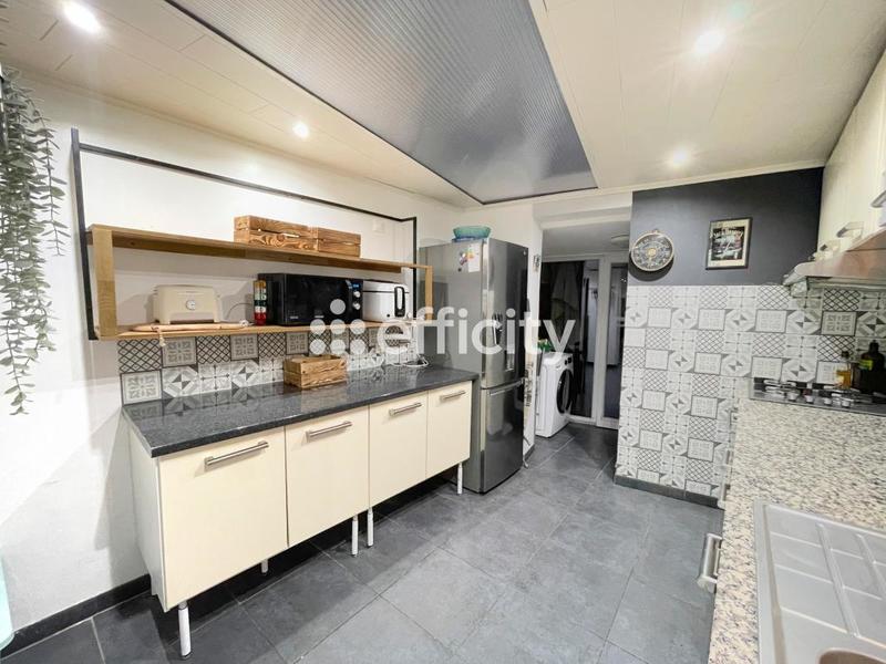 Maison - 94 m² - 5 pièces