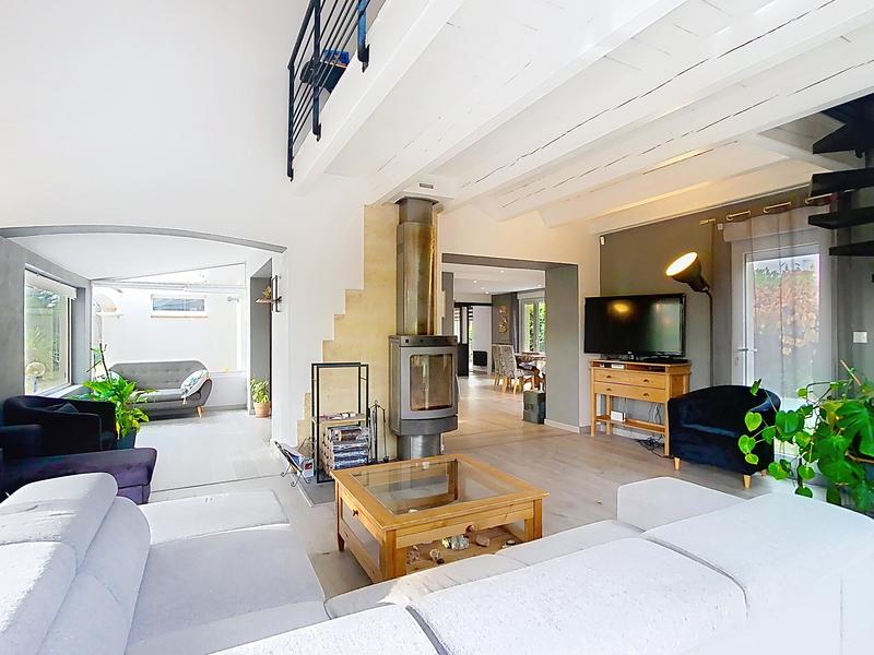 Maison - 200 m² - 5 pièces
