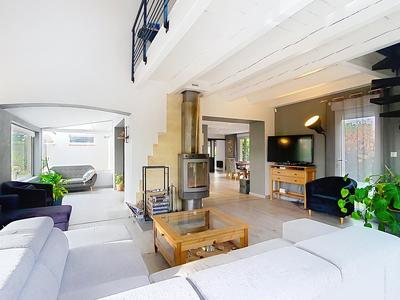 Maison - 200 m² - 5 pièces