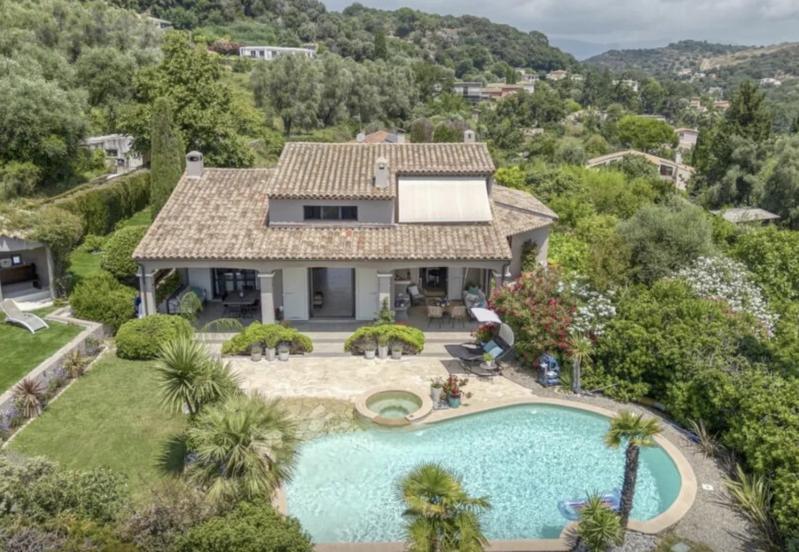 Maison - 228 m² - 8 pièces