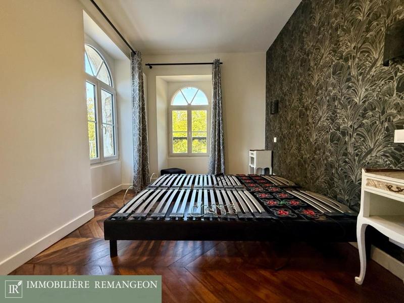 Maison de maîtres - 290 m² - 12 pièces