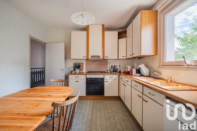 Maison - 181 m² - 8 pièces